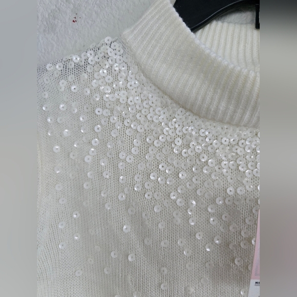 $54 Juicy Couture Turtle Neck Sweater Womens  Sz S Ivory Sequins Pull Over - Picture 14 of 14